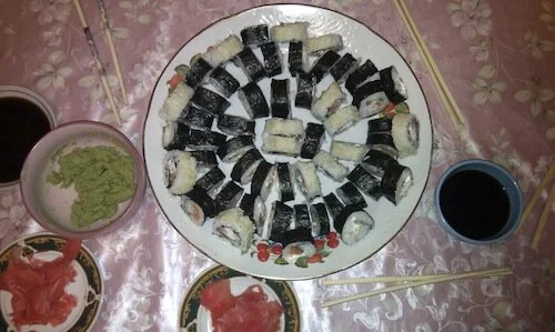 Как приготовить суши дома